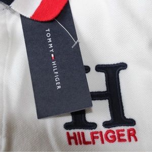 Tommy Hilfiger Kid’s Boy’s White Short Sleeve Tee w/ H Hilfiger Logo L/G/G 16/18